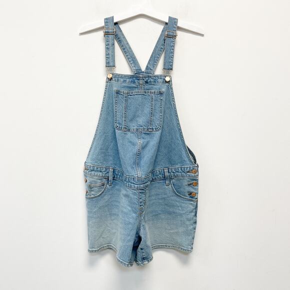 Isabel Maternity by Ingrid & Isabel Shortall Maternity Jean Shorts Light Wash 8 - Picture 2 of 6